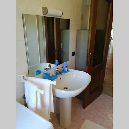 Casa Vacanze Liliana 3 Semesterbostad Priocca